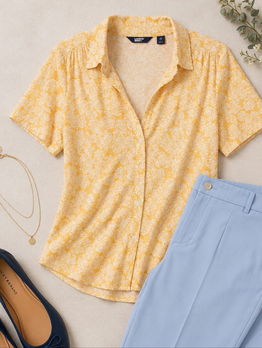 LAND'S END Butter Yellow  Floral Short Sleeve Button-Front Top